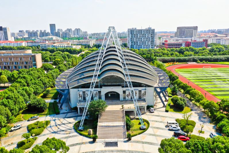 上海工程技术大学校园美景