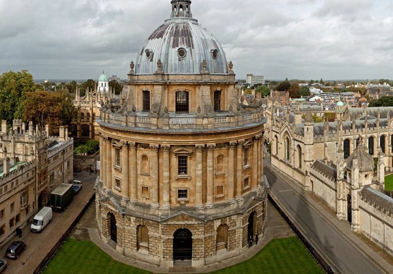 牛津大学学习方法培养学者已有800多年的历史